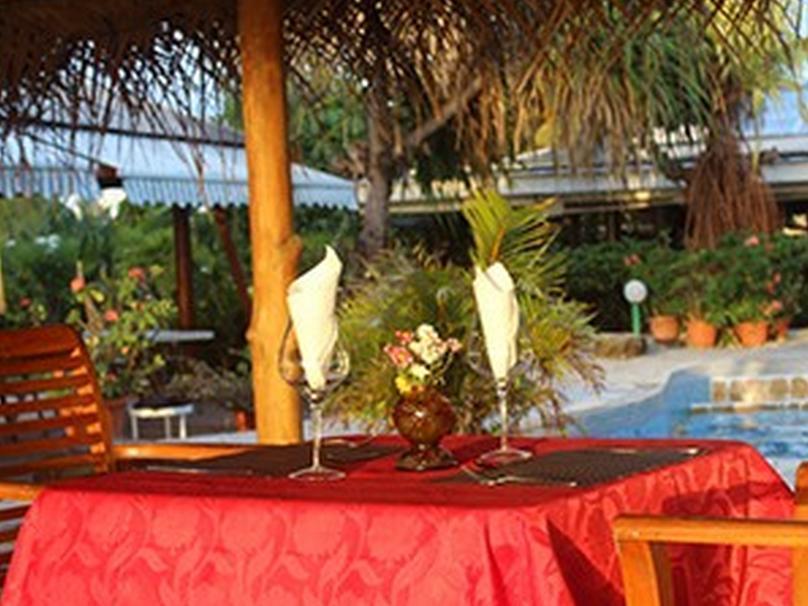 Pension Fare Maeva Huahine Exterior photo